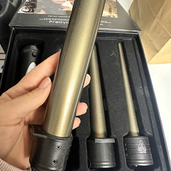 Pretty in a Minute 3-in-1 Wand Curler - Picture 4 of 5